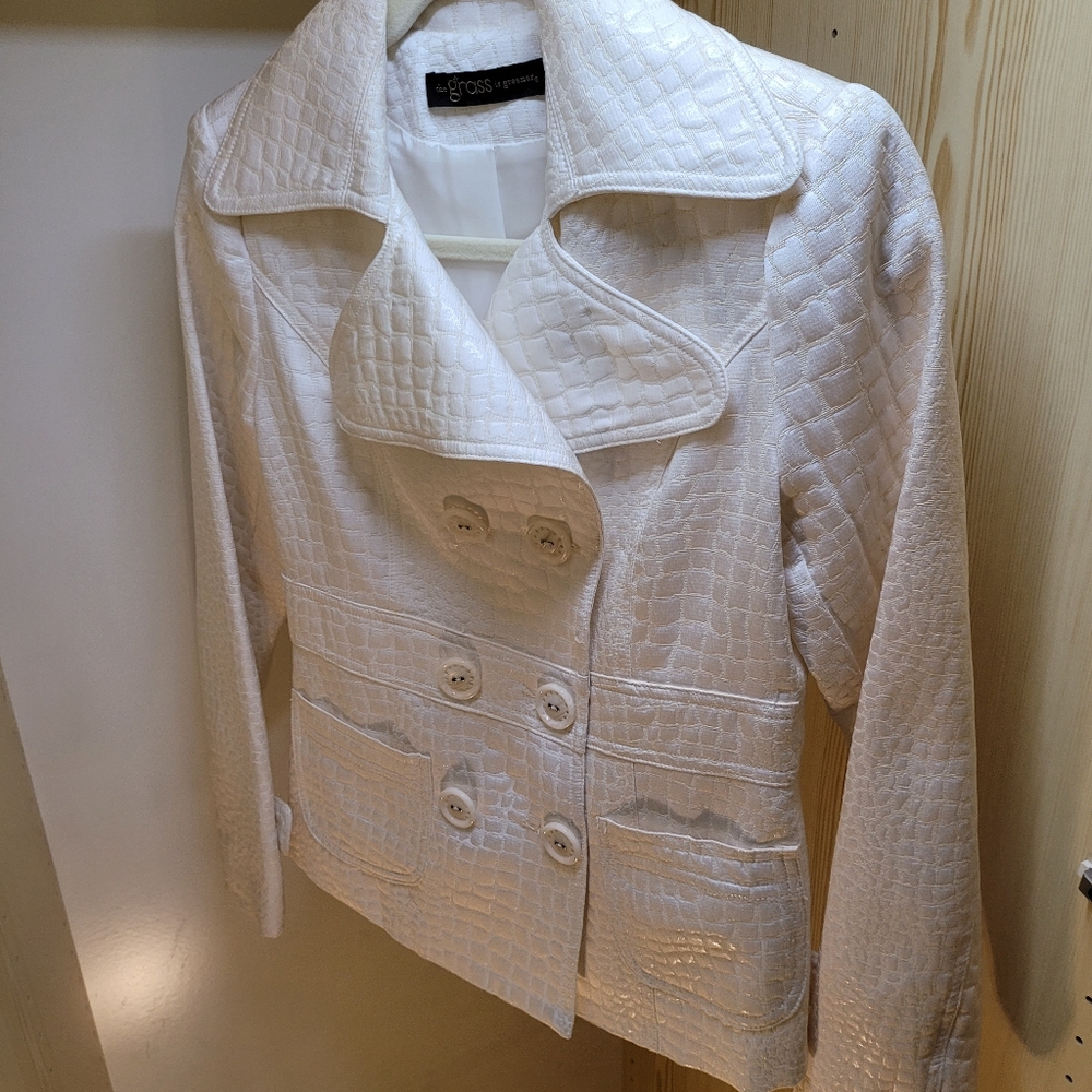 Croco-enbossed Cream Double-breasted Jacket